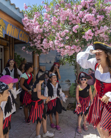 Camping Californie Plage - Les clubs enfants et ados - Mini-club pirate
