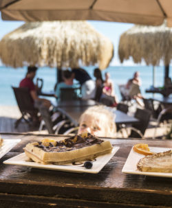 Camping Californie Plage - Catering - Crepes and waffles served at “The Beach\" restaurant