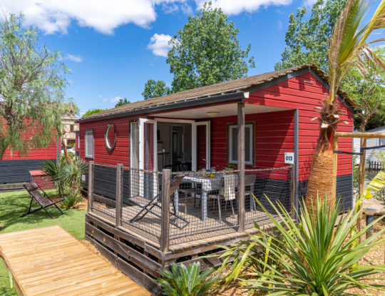 Camping Californie Plage - Accommodation - Cap\'tain Crochet mobile home for 4 persons - External view of the accommodation
