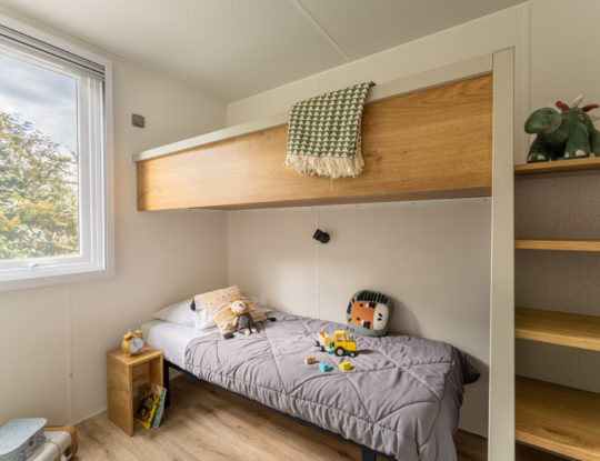 Camping Californie Plage - Accommodation - Curacao Prestige mobile home - Bedroom with two single beds