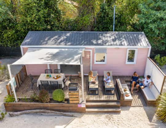 Camping Californie Plage - Accommodation - Caïcos Premium mobile home - Aerial view of the accommodation