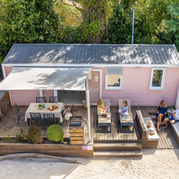 Camping Californie Plage - Hébergements - Mobil-home Caïcos Premium - Vue aérienne de l\'hébergement