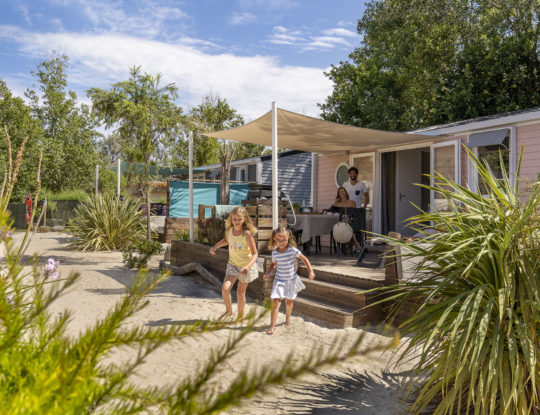 Camping Californie Plage - Hébergements - Mobil-home Caïcos Premium - Extérieurs 