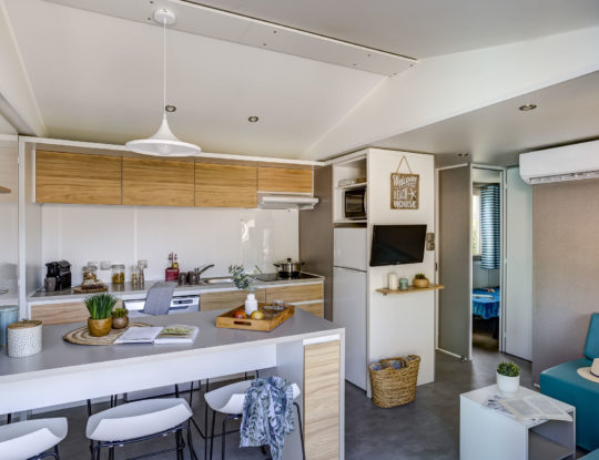Camping Californie Plage - Accommodation - Caïcos Premium mobile home - Fully equipped kitchen