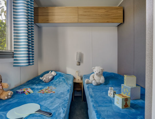 Camping Californie Plage - Accommodation - Caïcos Premium mobile home - Bedroom with two single beds
