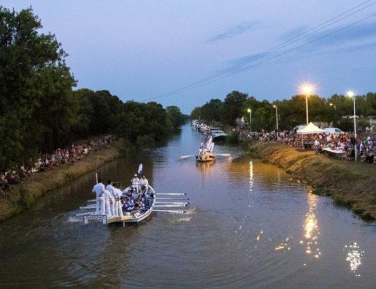 Camping Californie Plage - Actualité - Tournoi de joutes nocturne à Vias