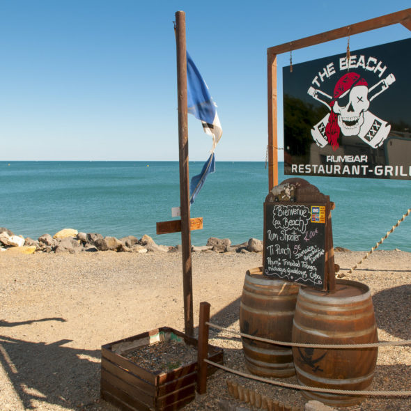 Camping Californie Plage - La plage - Bar \"Le Beach\" en bord de mer