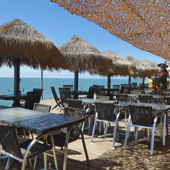 Camping Californie Plage - La plage - Vue de la terrasse du restaurant \"Le Beach \"