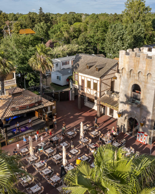 Camping Californie Plage - Photo gallery - General aerial view of the heart of the village