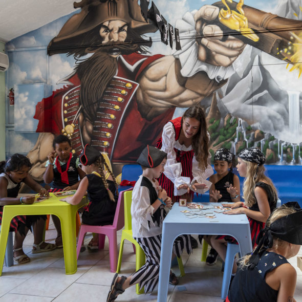 Campingplatz Californie Plage - Fotogalerie -  Kinderclub mit Piratendeko